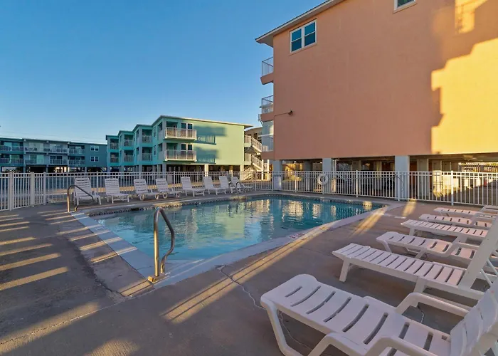 Cheerful With Heated Pool Balcony Gulf Views W&d & Ac Holiday home